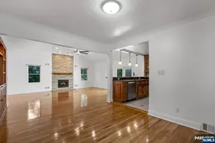 144 Seneca Ct, Paramus, NJ 07652 - Photo 5