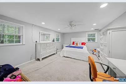 61 Heatherhill Lane, Woodcliff Lake, NJ 07677 - Photo 27
