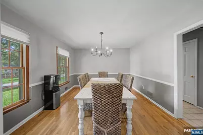 61 Heatherhill Lane, Woodcliff Lake, NJ 07677 - Photo 9
