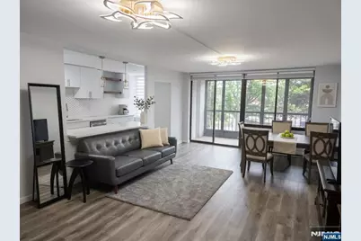 300 Winston, Cliffside Park, NJ 07010 - Photo 5