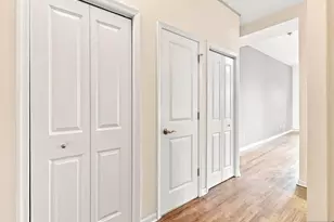 227 Columbus Dr 214B, Jersey City, NJ 07302 - Photo 9
