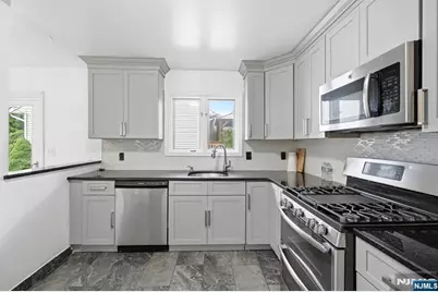37 Hazelview Avenue, Clifton, NJ 07011 - Photo 25