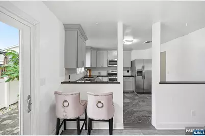37 Hazelview Avenue, Clifton, NJ 07011 - Photo 23