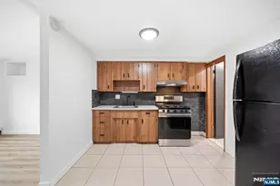 37 Hazelview Ave, Clifton, NJ 07011 - Photo 5