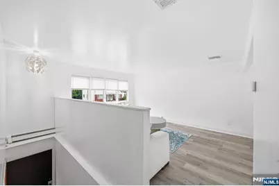 37 Hazelview Avenue, Clifton, NJ 07011 - Photo 15