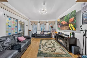 760-762 Parker St, Newark, NJ 07104 - Photo 9