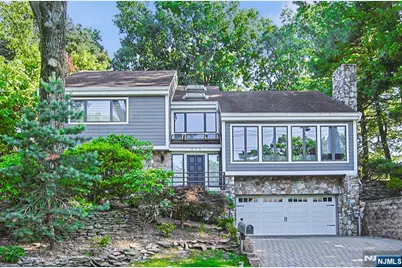 570 Grandview Terrace, Leonia, NJ 07605 - Photo 1