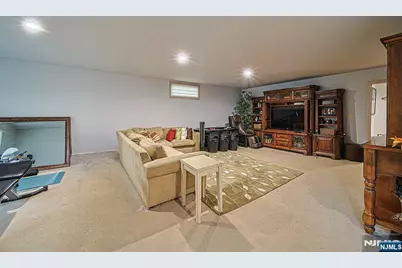 570 Grandview Terrace, Leonia, NJ 07605 - Photo 21