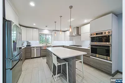 570 Grandview Terrace, Leonia, NJ 07605 - Photo 13