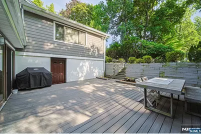 570 Grandview Terrace, Leonia, NJ 07605 - Photo 33