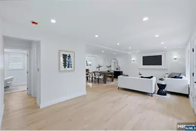 60 Lasalle Avenue, Hasbrouck Heights, NJ 07604 - Photo 13