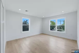 60 Lasalle Ave, Hasbrouck Heights, NJ 07604 - Photo 25