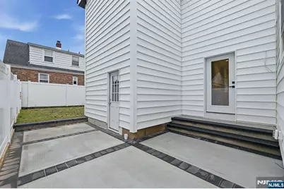 60 Lasalle Avenue, Hasbrouck Heights, NJ 07604 - Photo 37