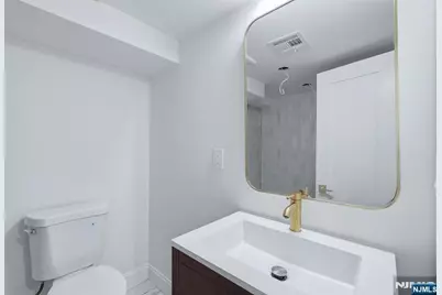 60 Lasalle Avenue, Hasbrouck Heights, NJ 07604 - Photo 33