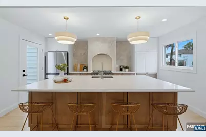 60 Lasalle Avenue, Hasbrouck Heights, NJ 07604 - Photo 5