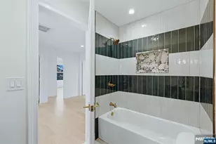 60 Lasalle Ave, Hasbrouck Heights, NJ 07604 - Photo 27