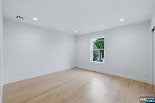 60 Lasalle Ave, Hasbrouck Heights, NJ 07604 - Photo 29