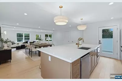 60 Lasalle Avenue, Hasbrouck Heights, NJ 07604 - Photo 11