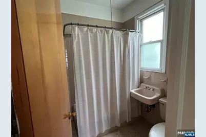 147 Terhune Avenue 2 #2, Jersey City, NJ 07305 - Photo 5