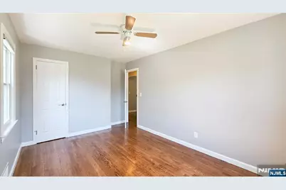 231 Linden Place, New Milford, NJ 07646 - Photo 13