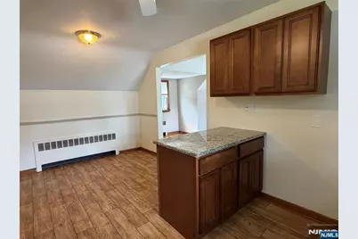 207 Graphic Boulevard, Bergenfield, NJ 07621 - Photo 7