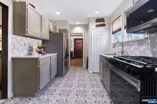 330 Simons Ave, Hackensack, NJ 07601 - Photo 17