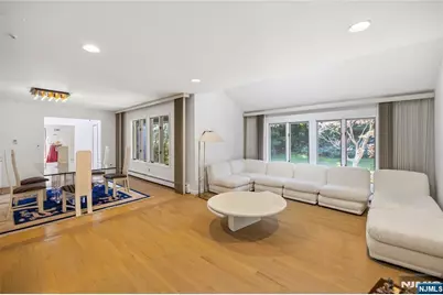 22 Angela Court, Woodcliff Lake, NJ 07677 - Photo 17