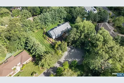 22 Angela Court, Woodcliff Lake, NJ 07677 - Photo 7