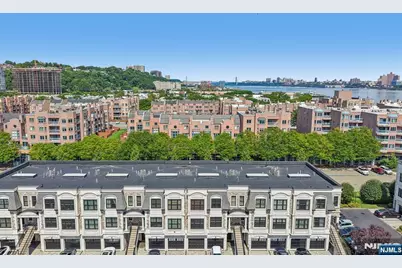 20 Marquis Court, Edgewater, NJ 07020 - Photo 37
