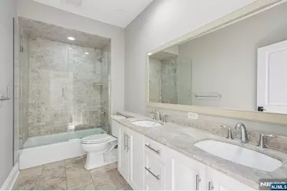 20 Marquis Court, Edgewater, NJ 07020 - Photo 19
