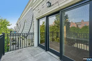 20 Marquis Ct, Edgewater, NJ 07020 - Photo 31