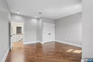 20 Marquis Ct, Edgewater, NJ 07020 - Photo 13