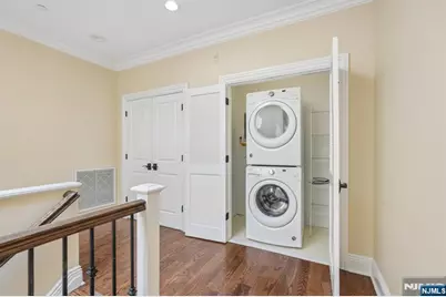 20 Marquis Court, Edgewater, NJ 07020 - Photo 9