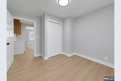 405 Terhune Avenue, Paramus, NJ 07652 - Photo 11
