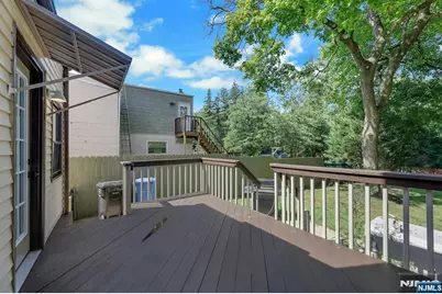 405 Terhune Avenue, Paramus, NJ 07652 - Photo 27