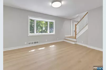 405 Terhune Avenue, Paramus, NJ 07652 - Photo 5