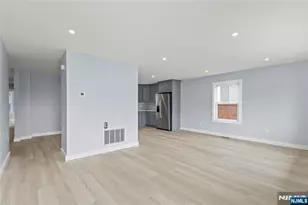 97 Cedar Hill Ave, Belleville, NJ 07109 - Photo 9