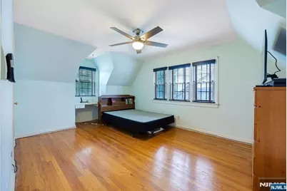 633 Prospect Avenue, Ridgefield, NJ 07657 - Photo 3