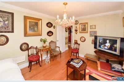 12-17 Roosevelt Place, Fair Lawn, NJ 07410 - Photo 7