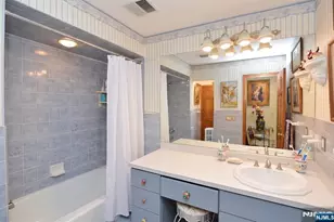 12-17 Roosevelt Pl, Fair Lawn, NJ 07410 - Photo 11