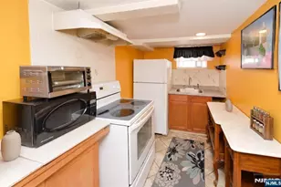 12-17 Roosevelt Pl, Fair Lawn, NJ 07410 - Photo 17