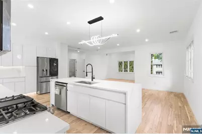 137 Myrtle Avenue, Allendale, NJ 07401 - Photo 15