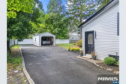137 Myrtle Avenue, Allendale, NJ 07401 - Photo 41
