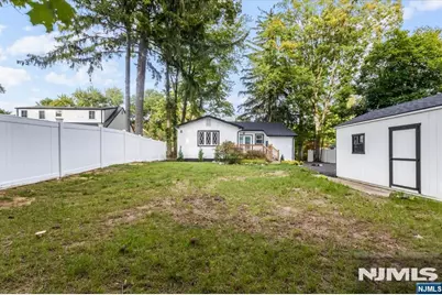 137 Myrtle Avenue, Allendale, NJ 07401 - Photo 49