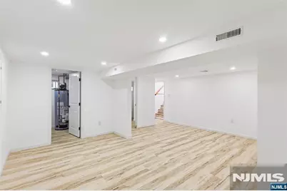 137 Myrtle Avenue, Allendale, NJ 07401 - Photo 31