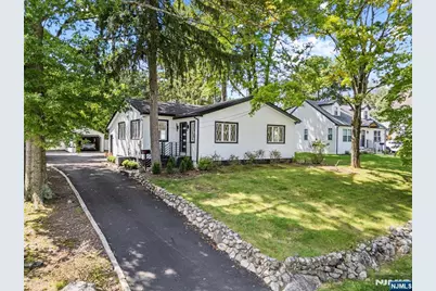 137 Myrtle Avenue, Allendale, NJ 07401 - Photo 3
