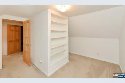 39-39 Brookside Avenue, Fair Lawn, NJ 07410 - Photo 13