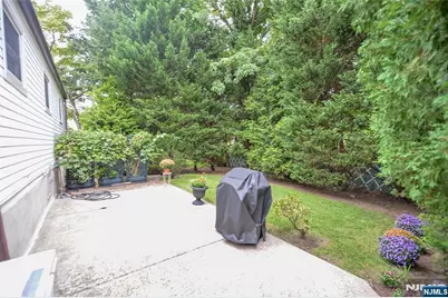 39-39 Brookside Avenue, Fair Lawn, NJ 07410 - Photo 21