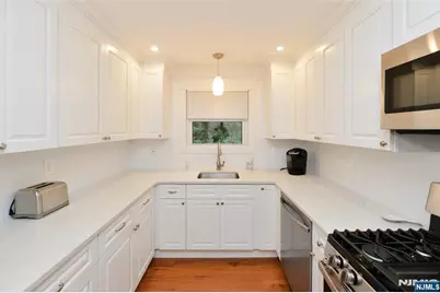 39-39 Brookside Avenue, Fair Lawn, NJ 07410 - Photo 5
