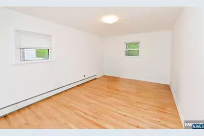 39-39 Brookside Avenue, Fair Lawn, NJ 07410 - Photo 9
